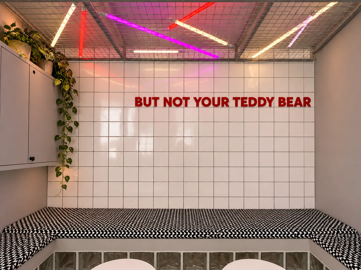 Teddy's Cafe — photograph 7