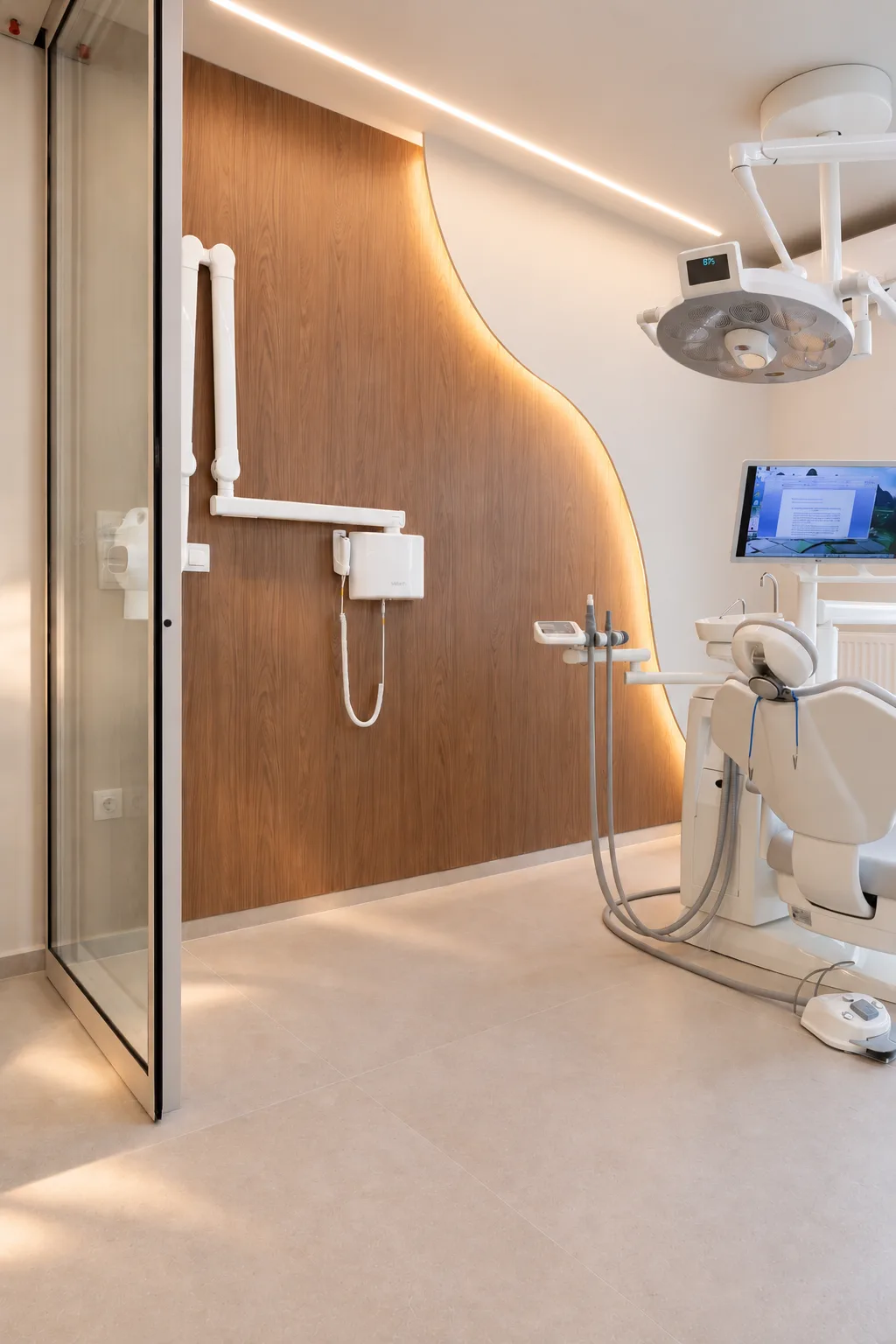 CM Dental Clinic — photograph 13