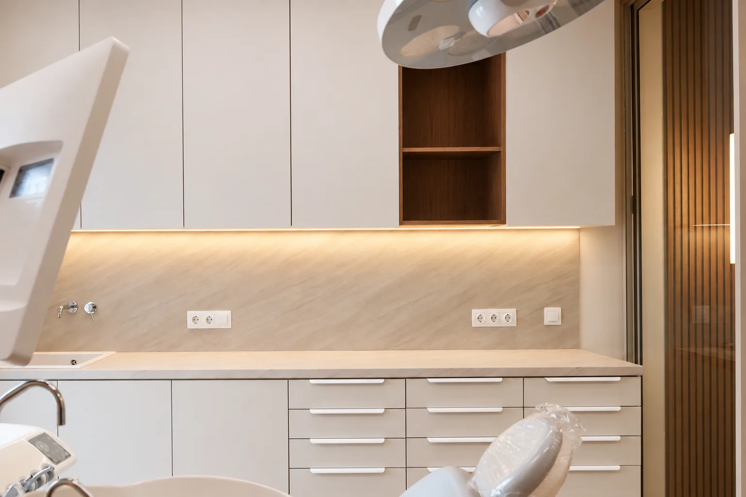 CM Dental Clinic — photograph 15
